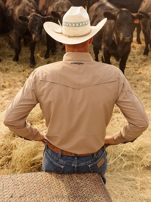 ropa mx Wrangler hombres Camisa lisa de manga larga con broche de rendimiento nublado (112323768) 62D6432