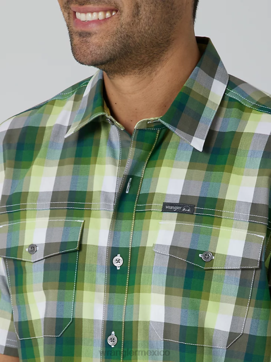 ropa mx Wrangler hombres camisa de campamento de manga corta a cuadros ecológica bosque de amatista (112336161) 62D6399