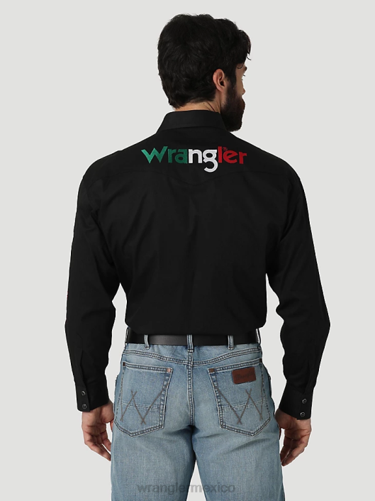 ropa mx Wrangler hombres camisa lisa de manga larga con botones y logo negro (112317124) 62D6396