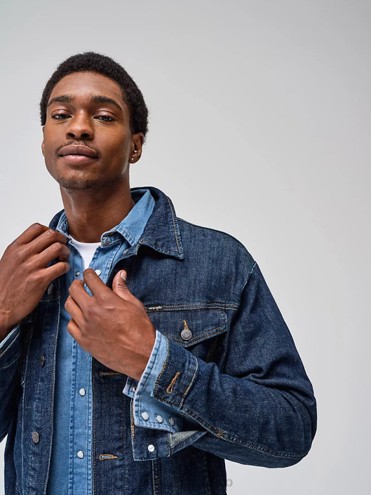 ropa mx Wrangler hombres chaqueta estilo camionero de mezclilla clásica lavado oscuro (10mtjdwdw) 62D6611